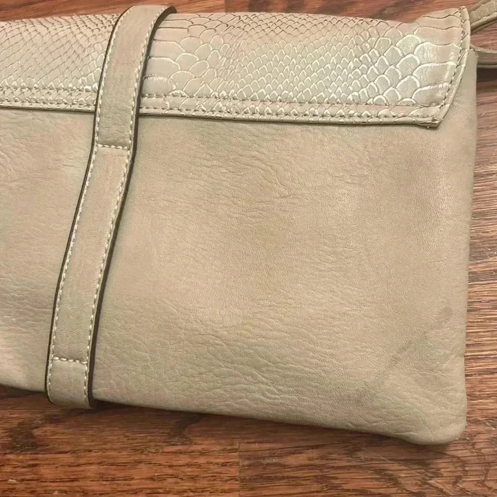 Melie Bianca Faux Leather Over the Shoulder/Crossbody Purse Light Tan